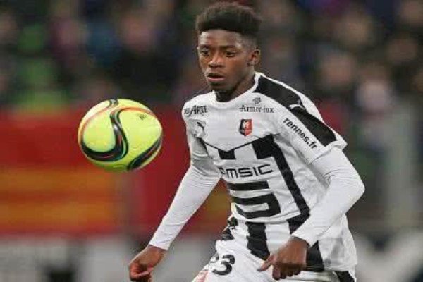 世体：梅西亲签的新秀球星卡被拍卖行估值35000欧元