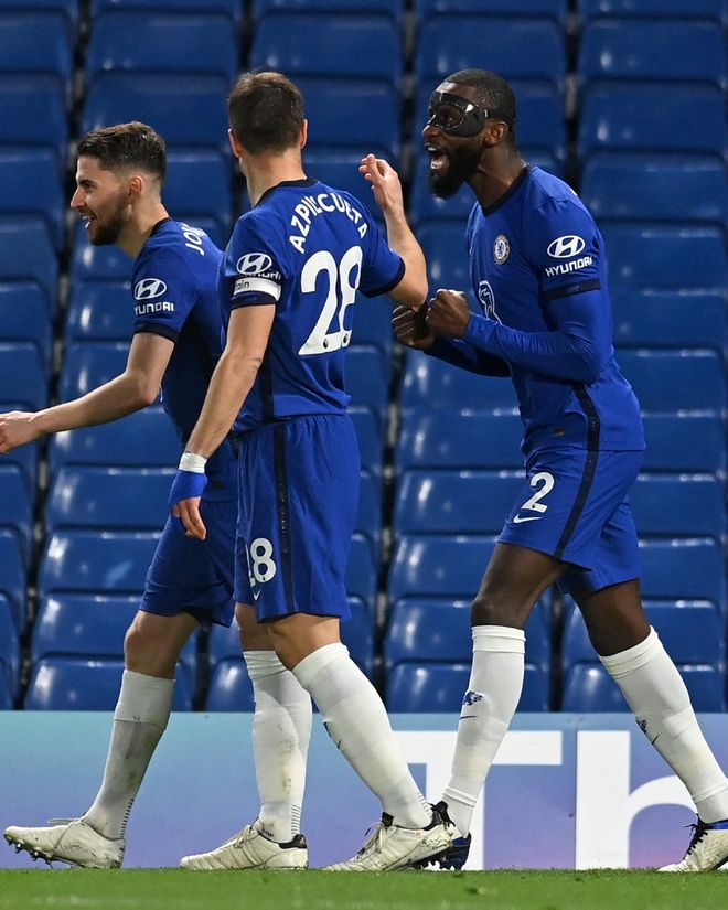 卡洛斯：C罗是所有球员的榜样；相比小罗我更爱去大罗的派对