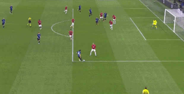 ESPN：曼联通过转会市场获得大笔资金，无需卖人就能签新中锋