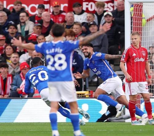 每体：巴萨冬窗将找“新伊尼戈”，在关注施洛特贝克、格伊等