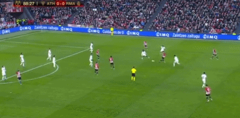 卡斯特罗普：踢拜仁染红是我铲球出现了失误；我最擅长8号位