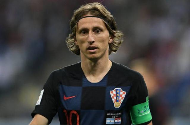 詹姆斯谈隔扣：确实是个起势的机会，但随后我们出现两次失误